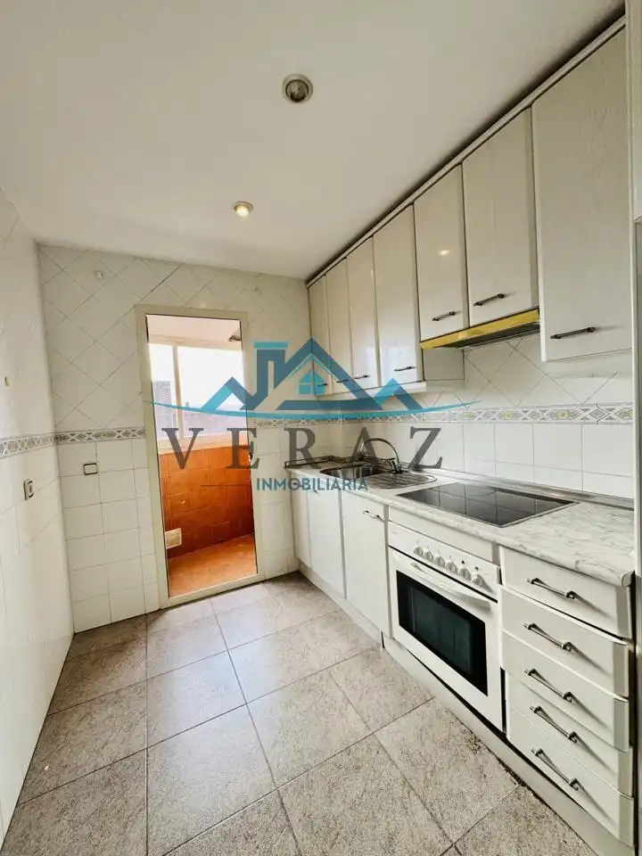 Außenansicht von Wohnung zum Verkauf in Talavera de la Reina mit Parkett und Terrasse