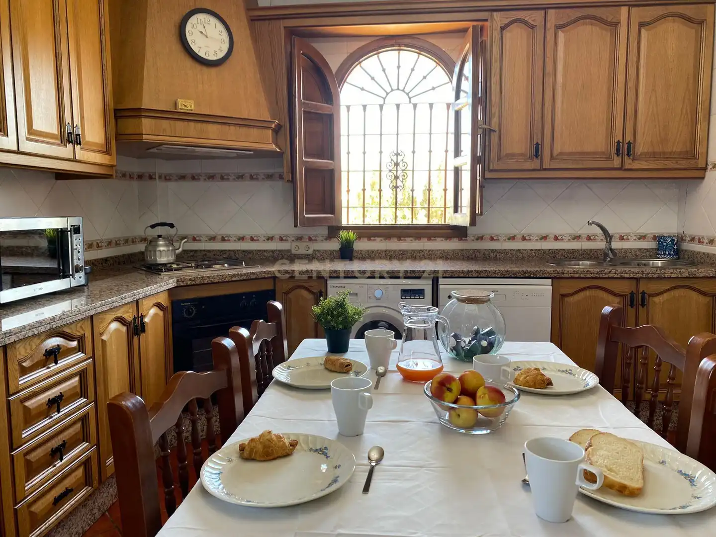Cocina de Casa o chalet de alquiler en Guadix con Lavadora, Microondas y TV