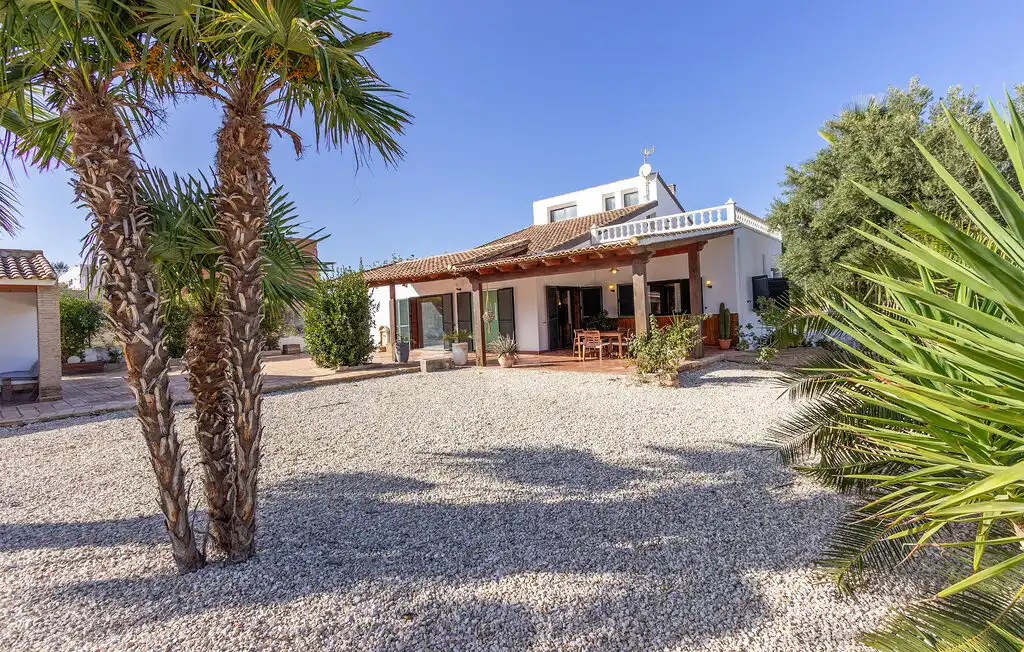 Chalet con terraza en venta en Calle Urba Coto Riñales 119, imagen 32