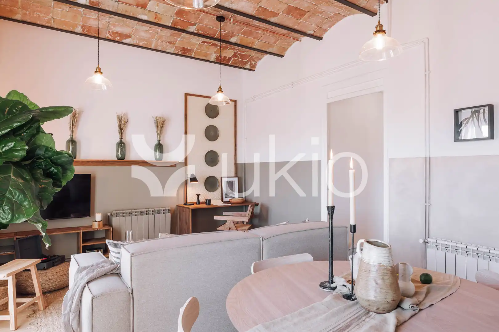 Sala de estar de Apartamento de alquiler en Barcelona con Aire acondicionado, Calefacción y Amueblado