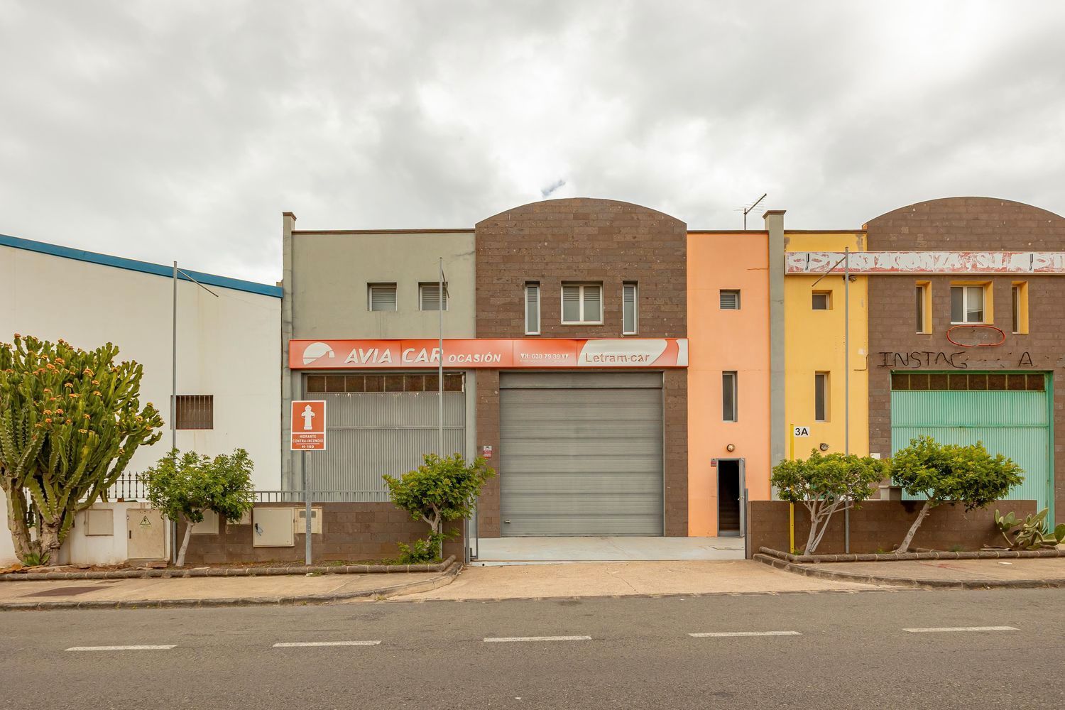 Exterior view of Industrial buildings for sale in Agüimes