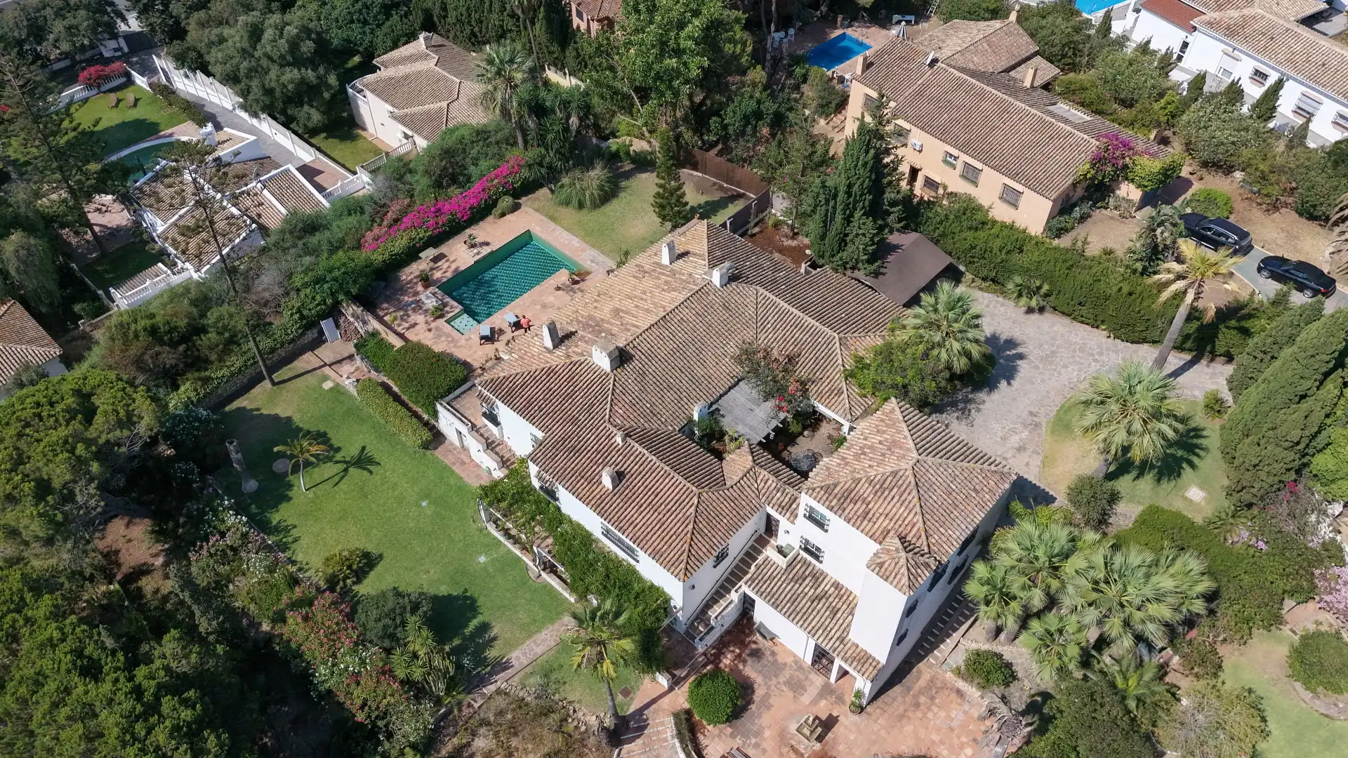 Vista exterior de Casa o xalet en venda en Mijas amb Aire condicionat, Jardí privat i Terrassa