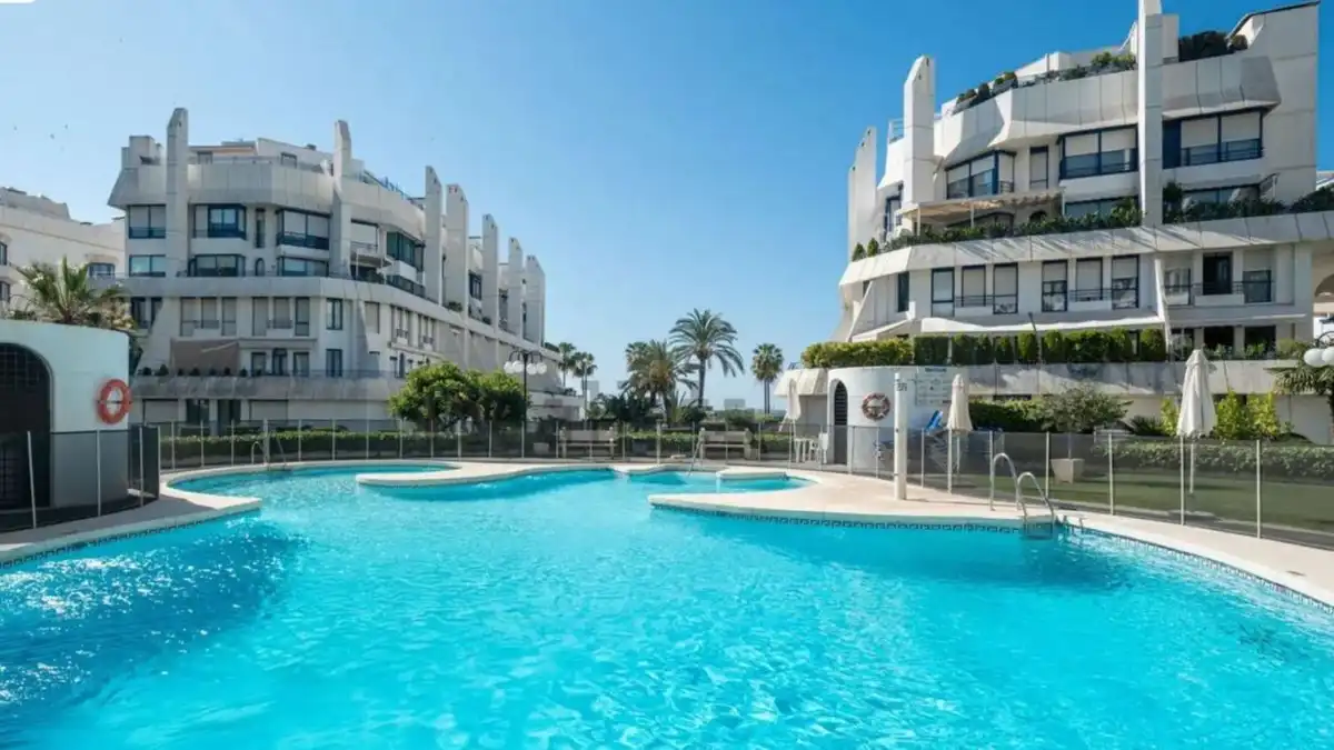 Vista exterior de Dúplex en venda en Marbella amb Aire condicionat, Calefacció i Terrassa