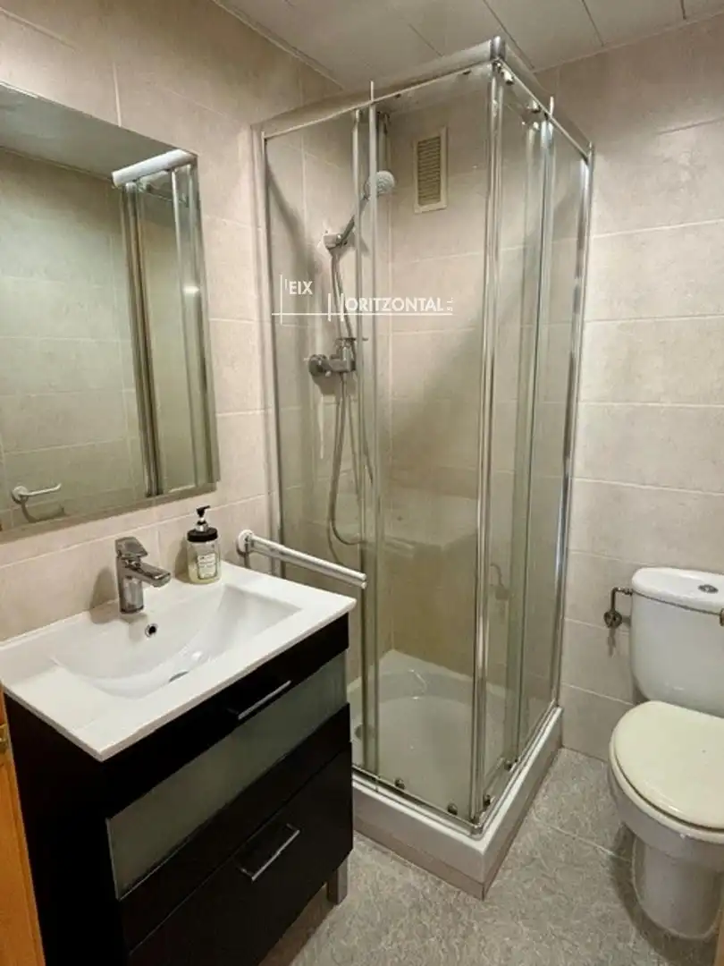 Bathroom of Flat for rent in Sabadell  with Heating