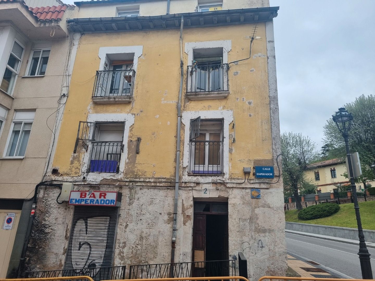 Vista exterior de Apartamento en venta en Burgos Capital