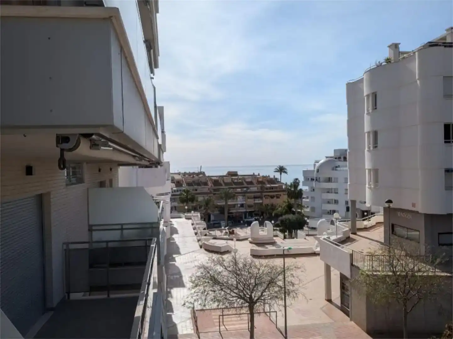 Außenansicht von Wohnungen zur Miete in El Campello mit Klimaanlage und Schwimmbad