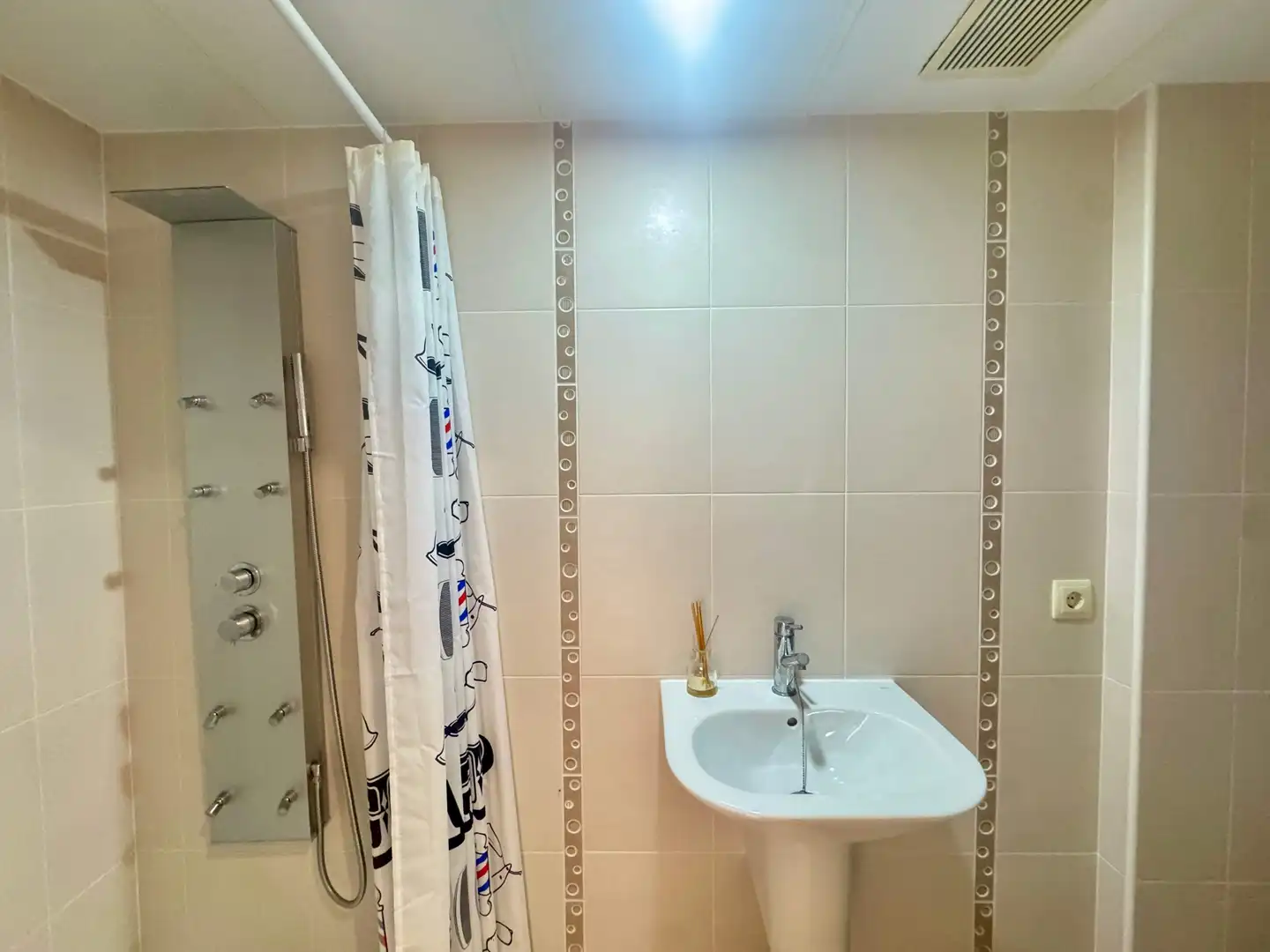 Badezimmer von Maisonette zum Verkauf in Gandia mit Klimaanlage