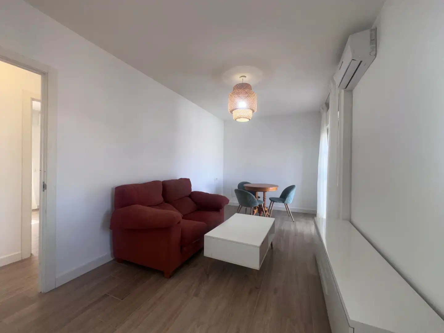 Sala de estar de Casa adosada en venta en Vélez-Málaga con Aire acondicionado, Calefacción y Terraza