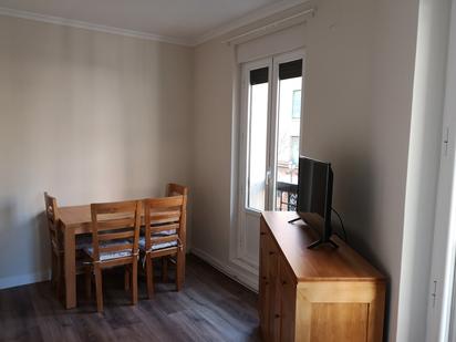 Dining room of Flat to rent in  Madrid Capital  with Air Conditioner, Heating and Furnished