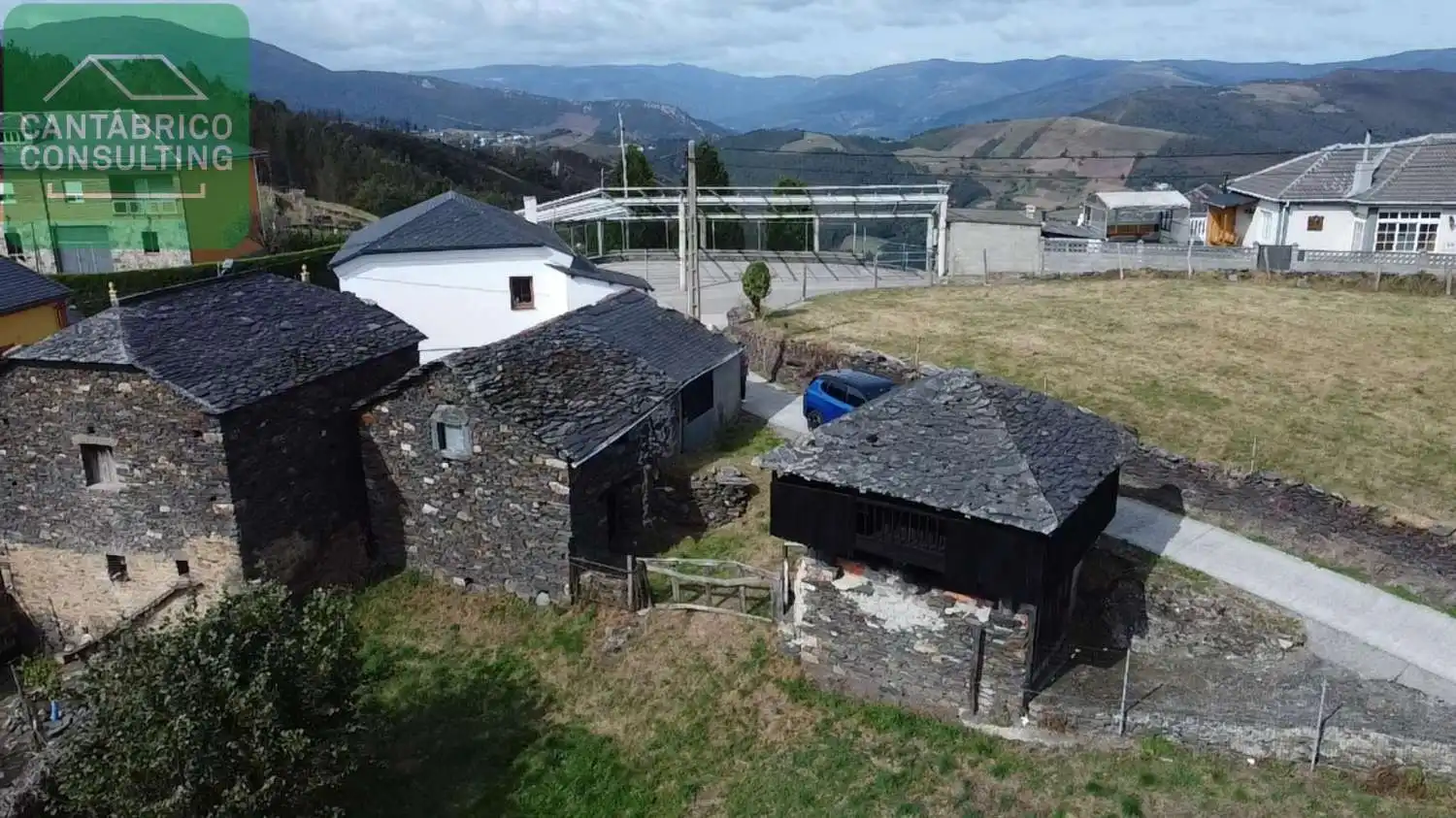 Exterior view of Houses for sale in Villayón  with Storage room