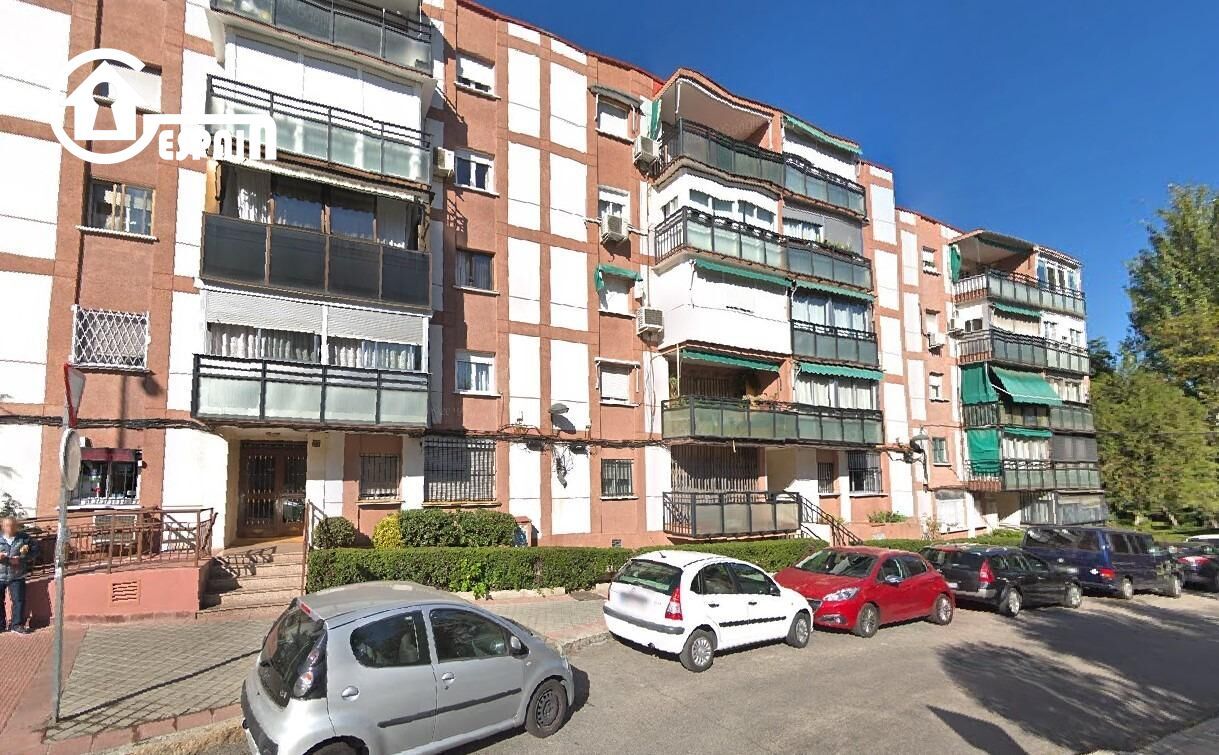 Exterior view of Flat for sale in  Madrid Capital  with Heating, Private garden and Terrace