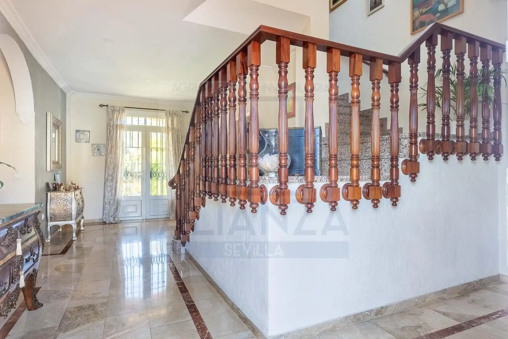 Houses for sale in Valencina de la Concepción  with Air Conditioner, Private garden and Community pool