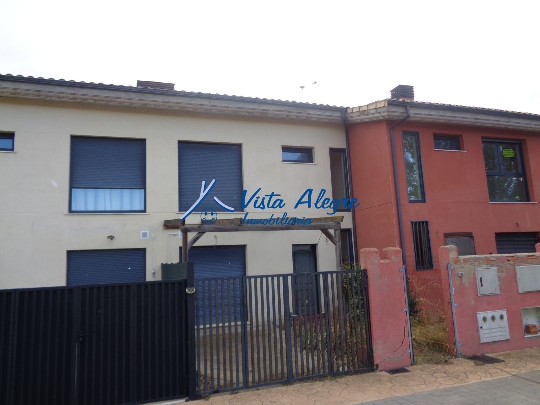 Exterior view of Single-family semi-detached for sale in Ochánduri  with Heating, Terrace and Storage room