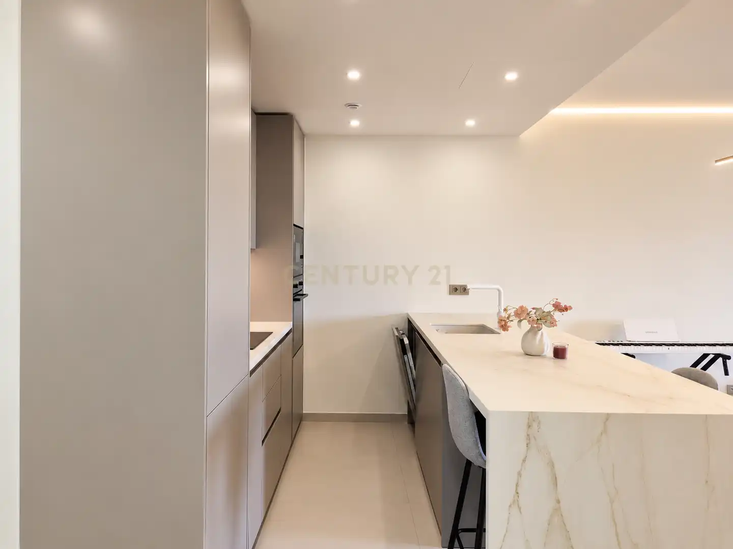 Apartamento con piscina en venta en CL GOLONDRINAS LAS 62(P) TB-062 FUENGIROLA (MÁLAGA), imagen 15
