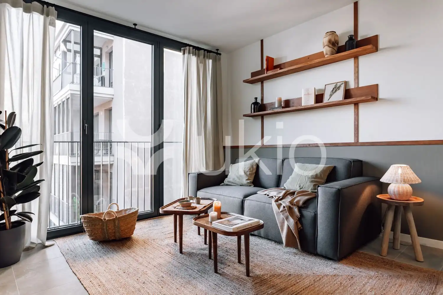 Apartment with lift to rent in Gran Via de les Corts Catalanes