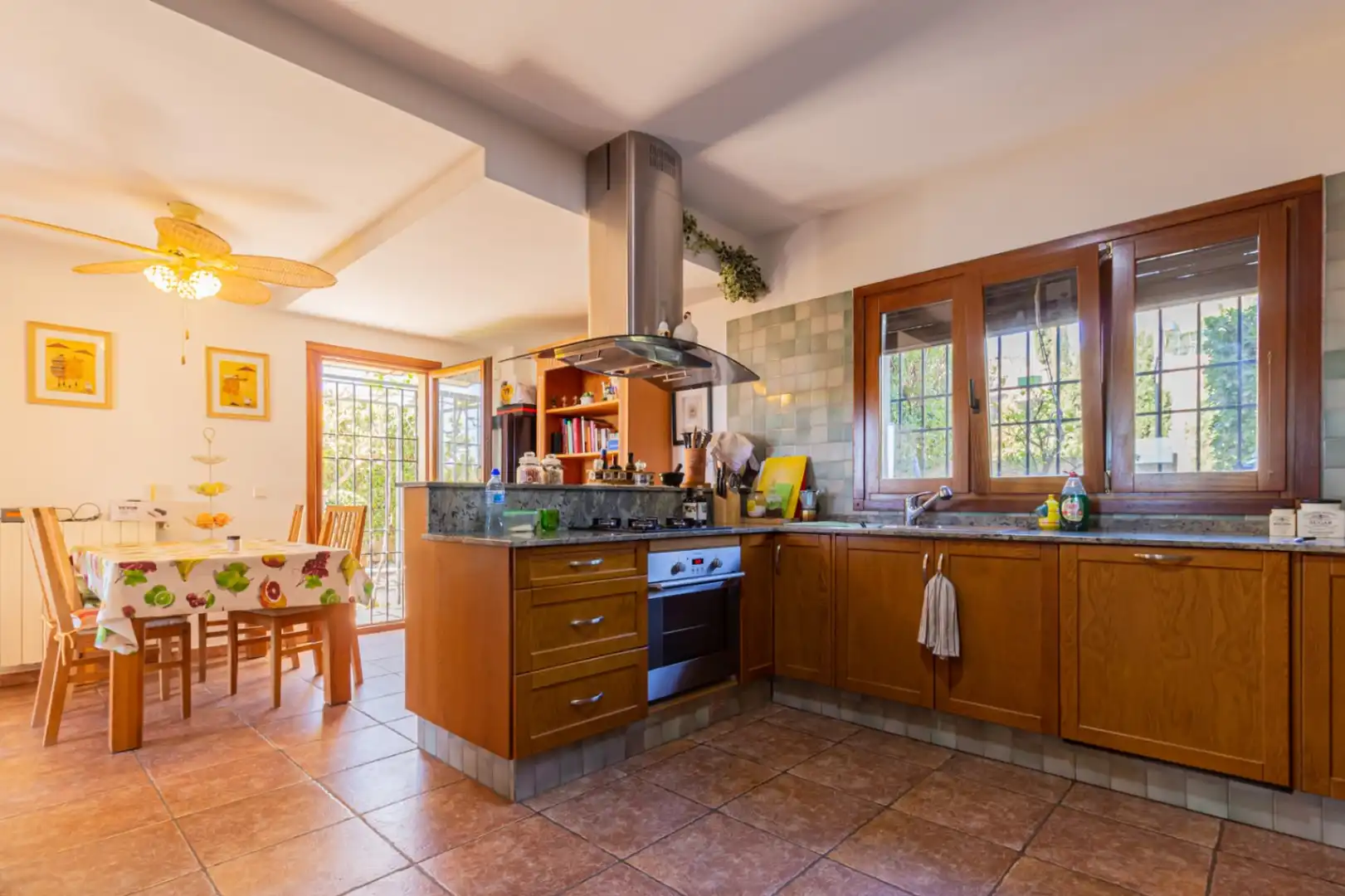 Cocina de Casa o chalet en venta en La Nucia con Calefacción, Jardín privado y Terraza