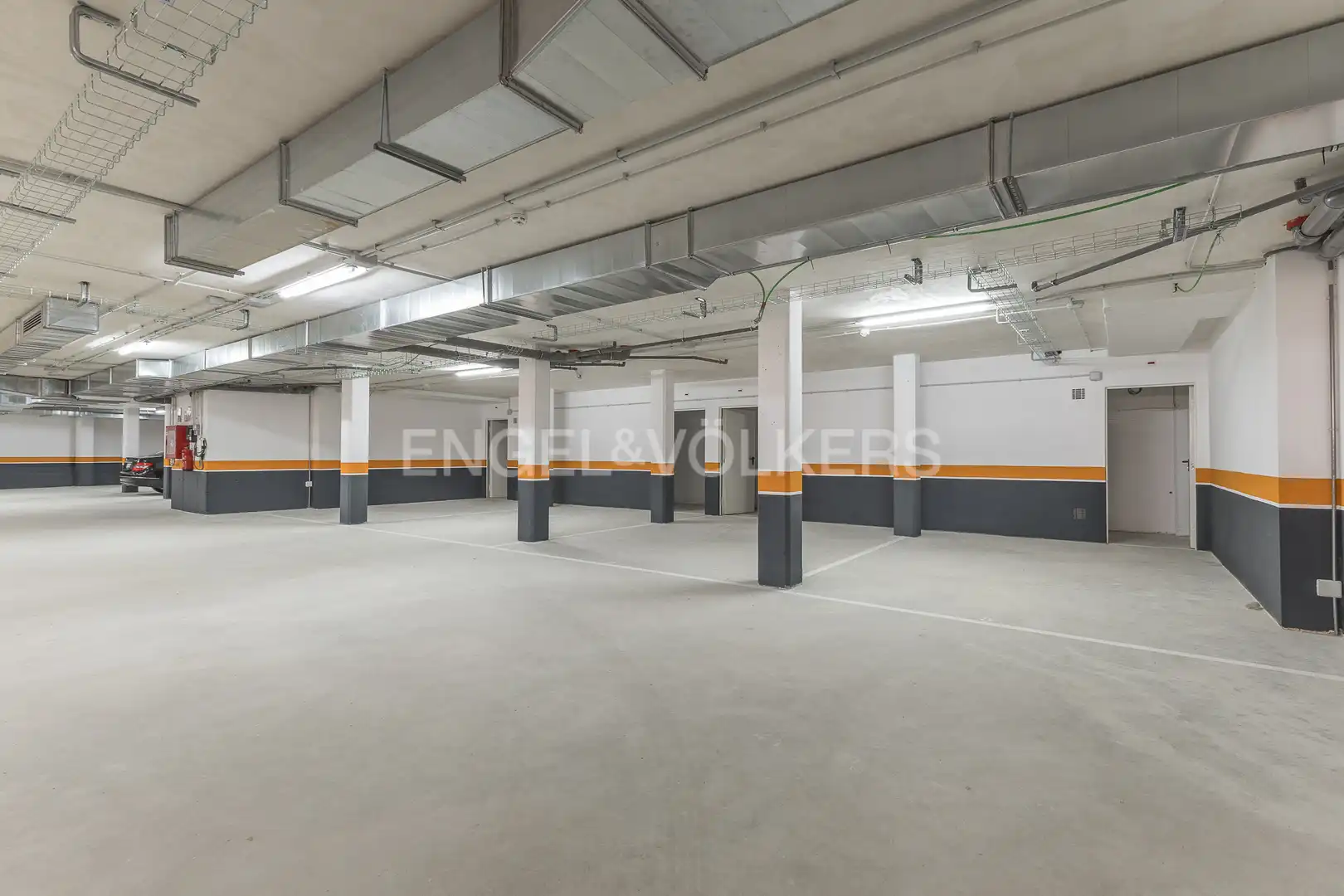 Aparcament de Pis en venda en Canet de Mar amb Aire condicionat, Calefacció i Parquet