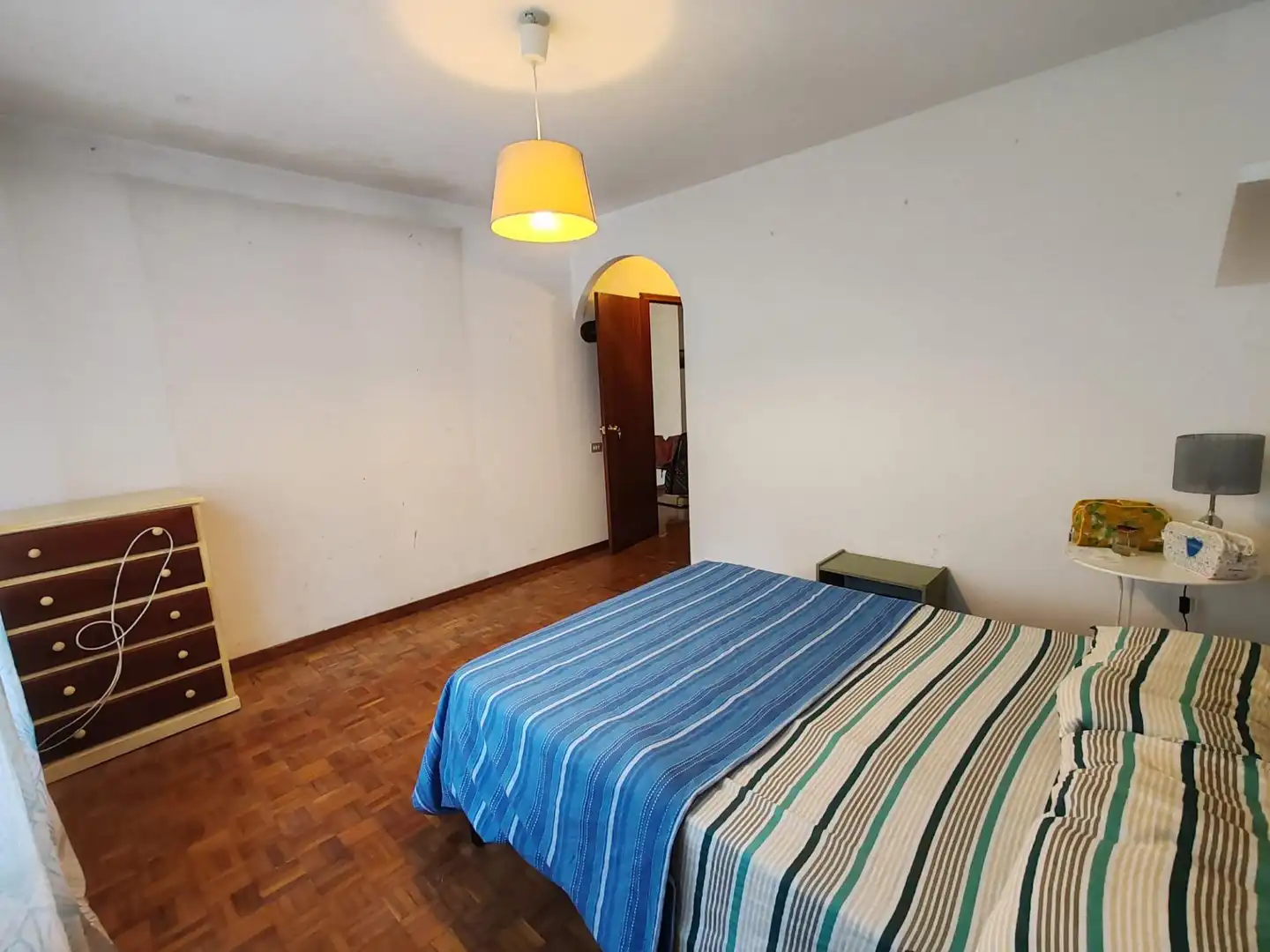 Habitación de Edificio en venta en Boiro
