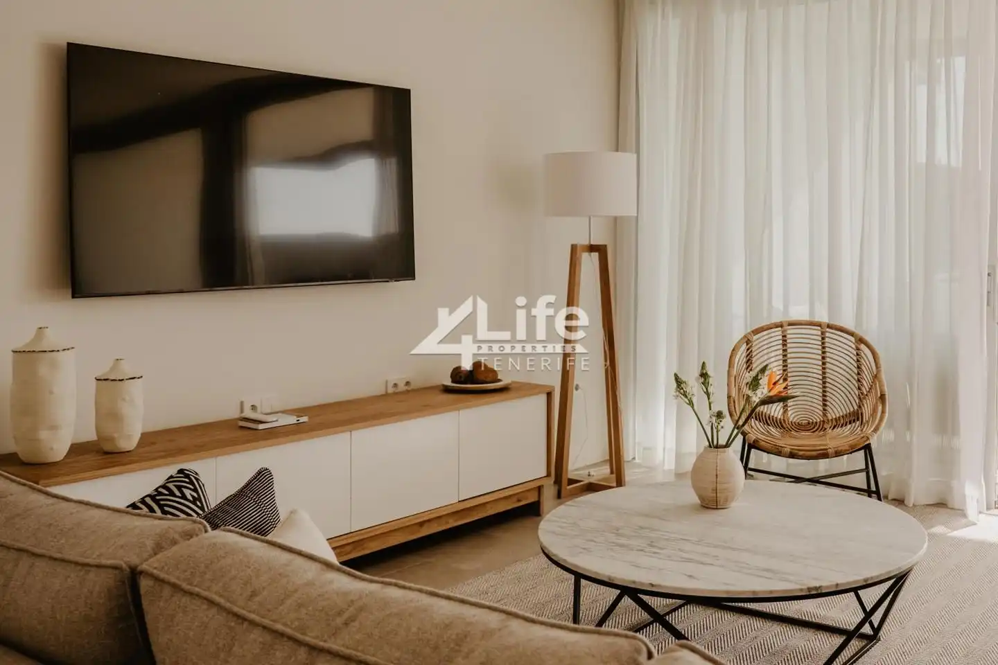 Sala d'estar de Dúplex en venda en Granadilla de Abona amb Aire condicionat, Jardí privat i Terrassa