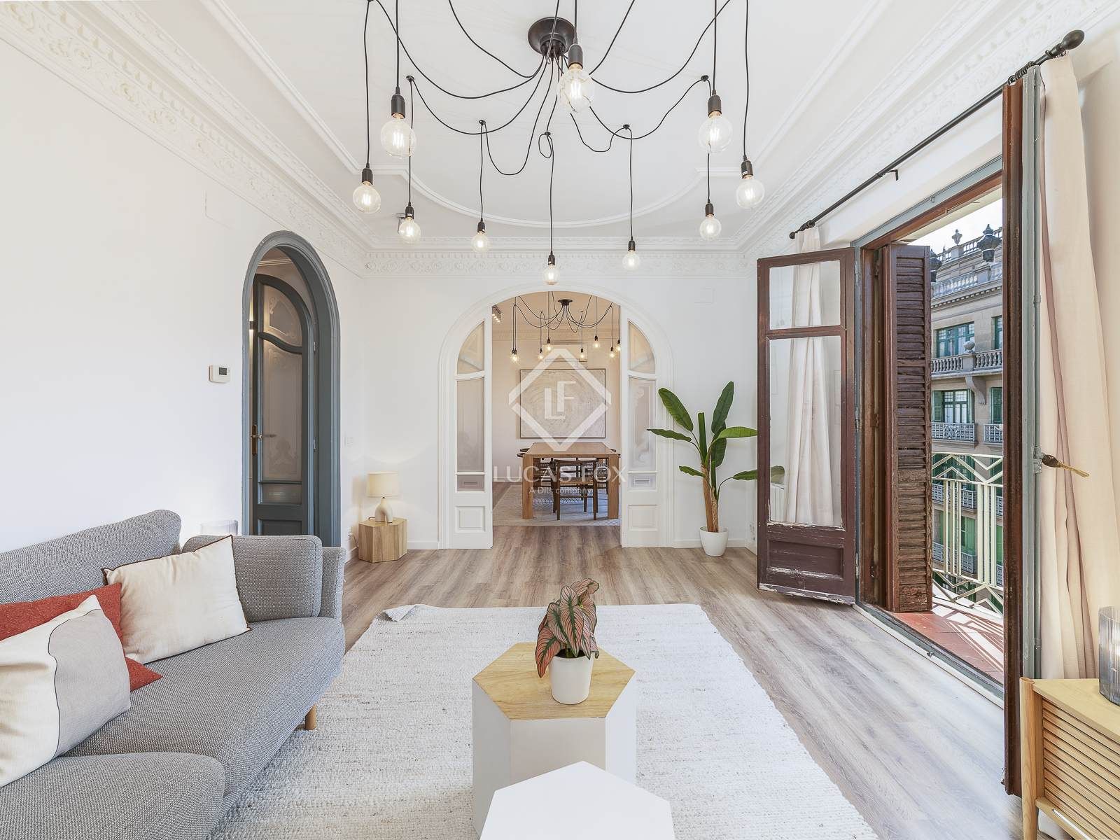 Sala d'estar de Pis en venda en  Barcelona Capital amb Aire condicionat, Moblat i Balcó