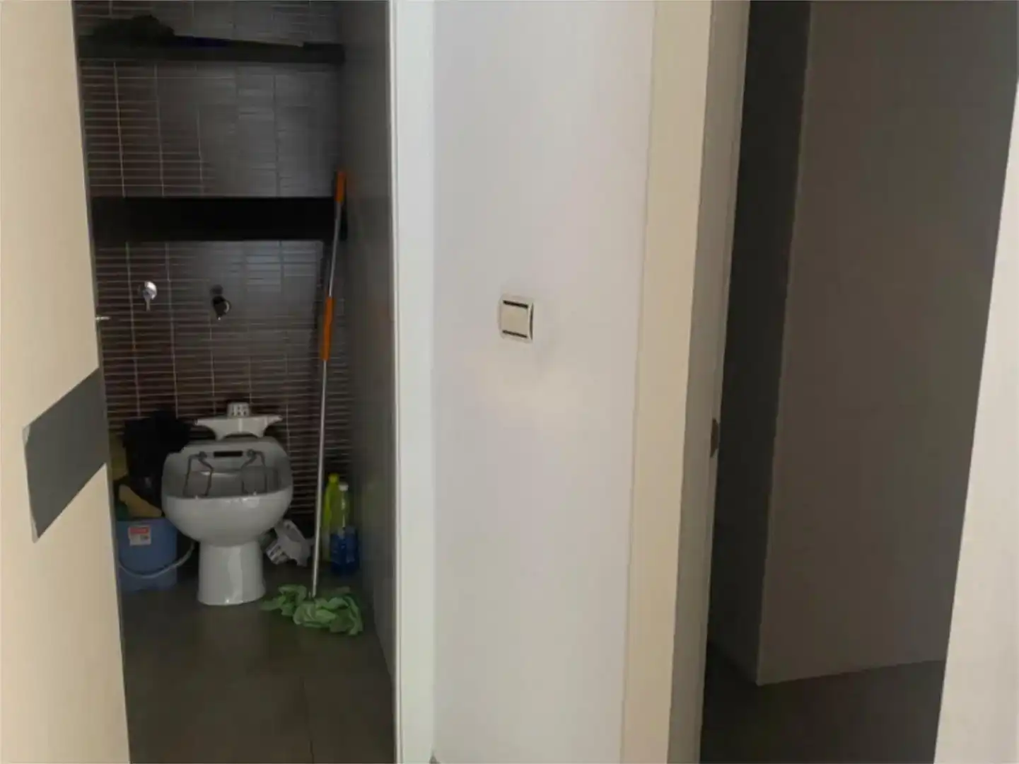 Bany de Local de lloguer en Ceuta amb Aire condicionat i Parquet