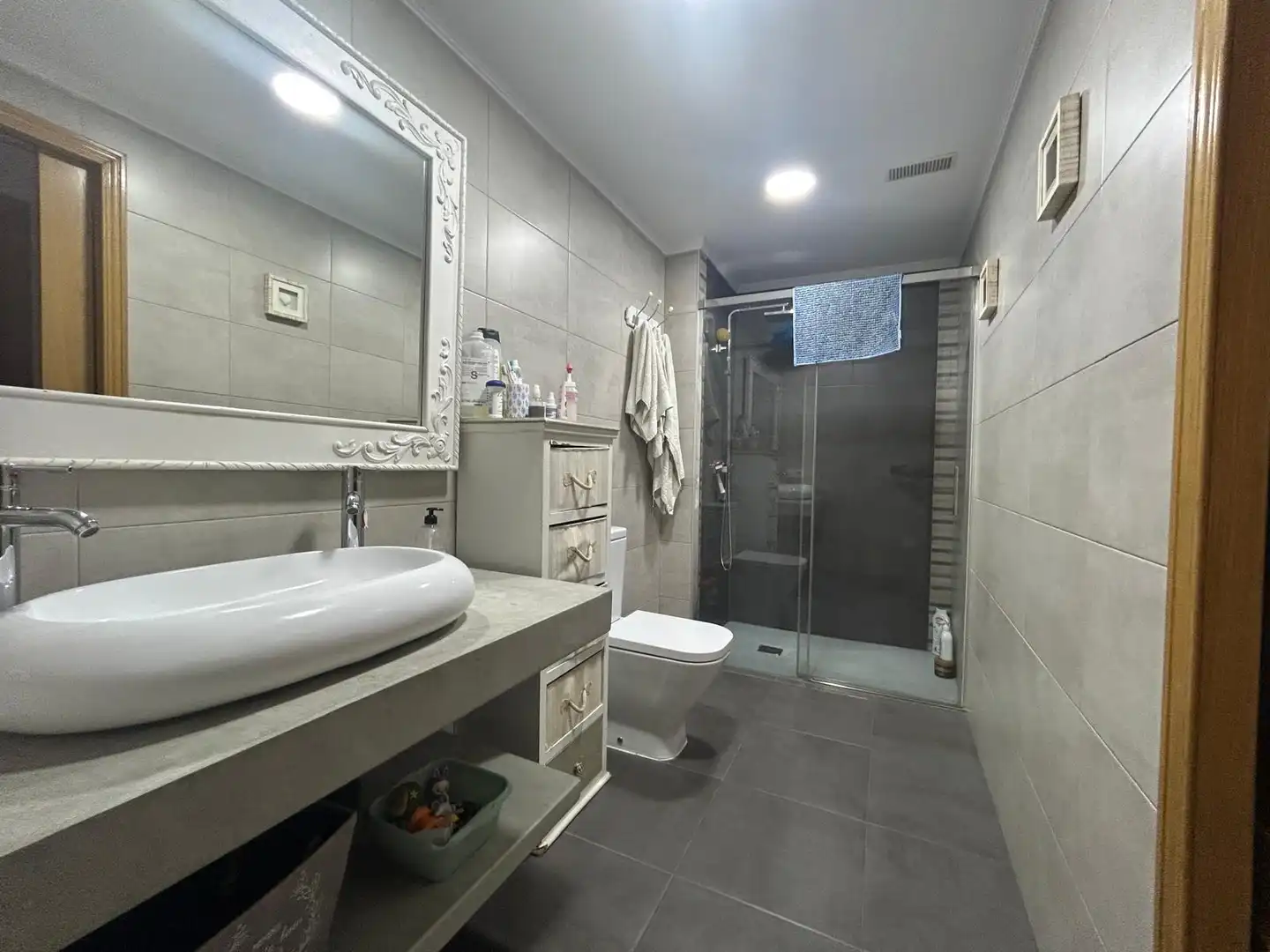 Bany de Apartament en venda en Villanueva de la Serena amb Aire condicionat i Moblat