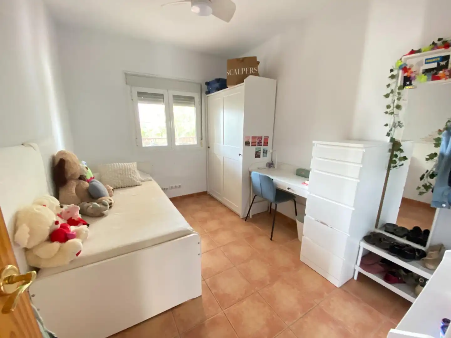 Habitación de Piso en venta en Mairena del Aljarafe con Aire acondicionado, Calefacción y Jardín privado