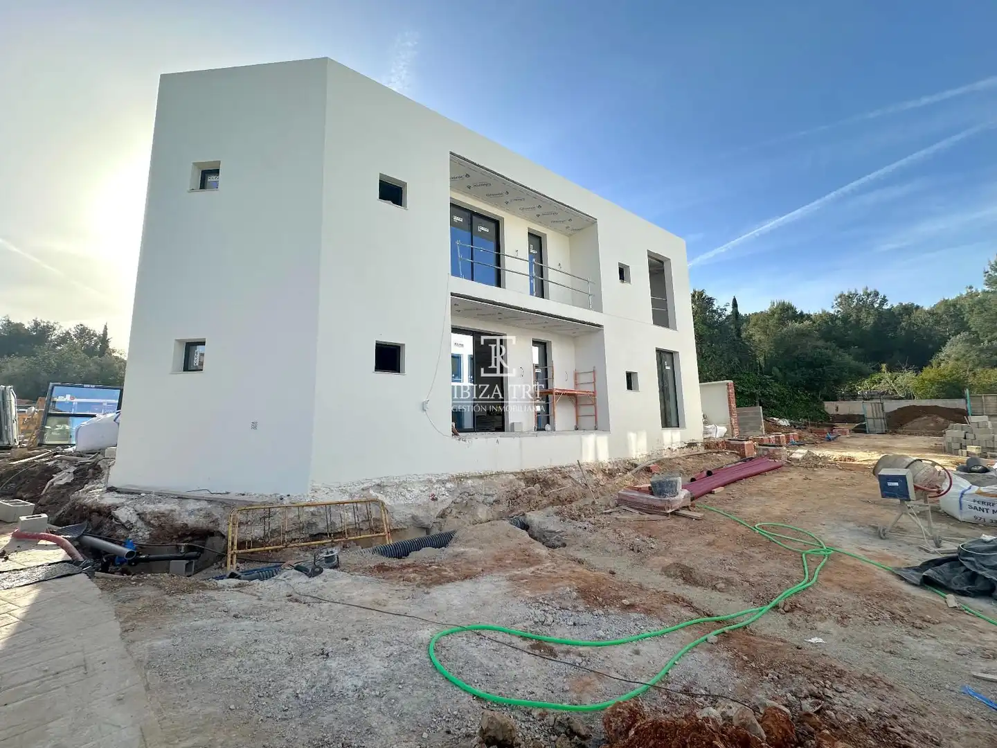 Außenansicht von Einfamilien-Reihenhaus zum Verkauf in Sant Joan de Labritja mit Klimaanlage, Heizung und Schwimmbad