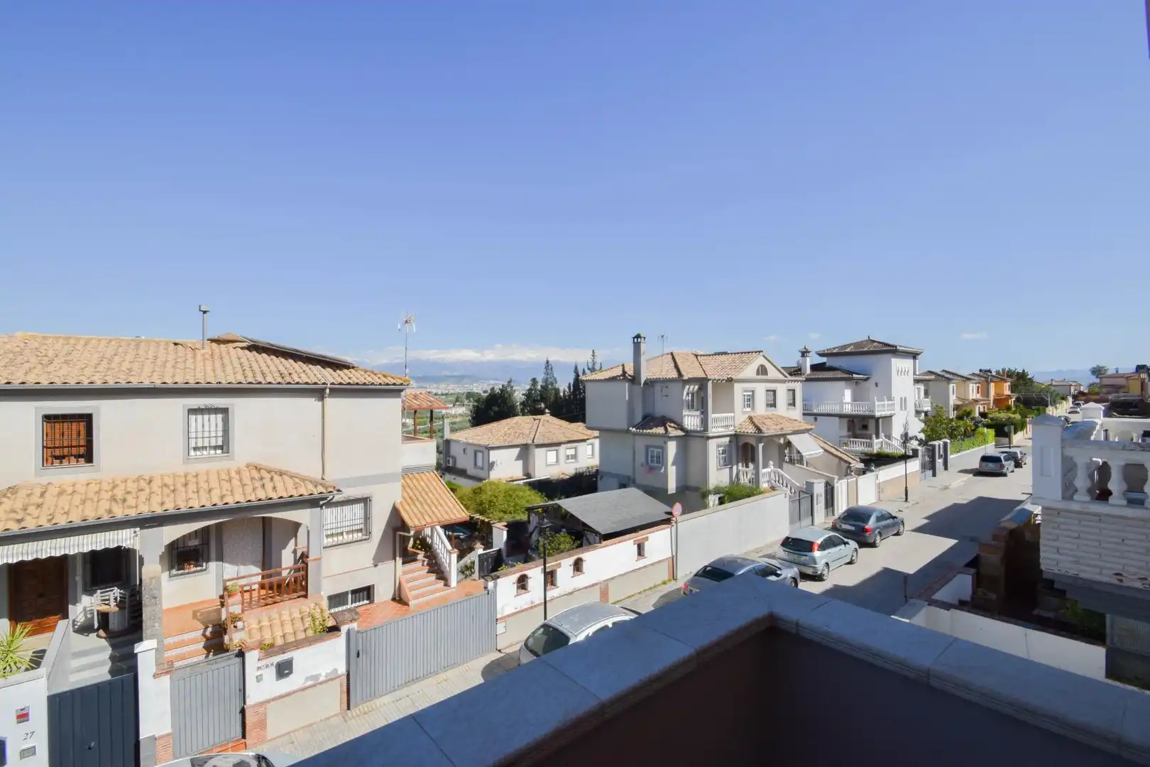 Vista exterior de Casa o xalet en venda en Albolote amb Calefacció, Traster i Piscina