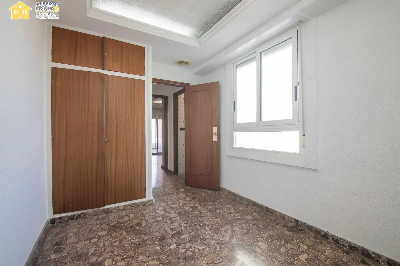 Habitación de Ático en venta en Elche / Elx con Terraza y Balcón