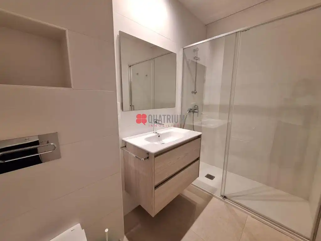 Baño de Piso de alquiler en Santiago de Compostela  con Calefacción