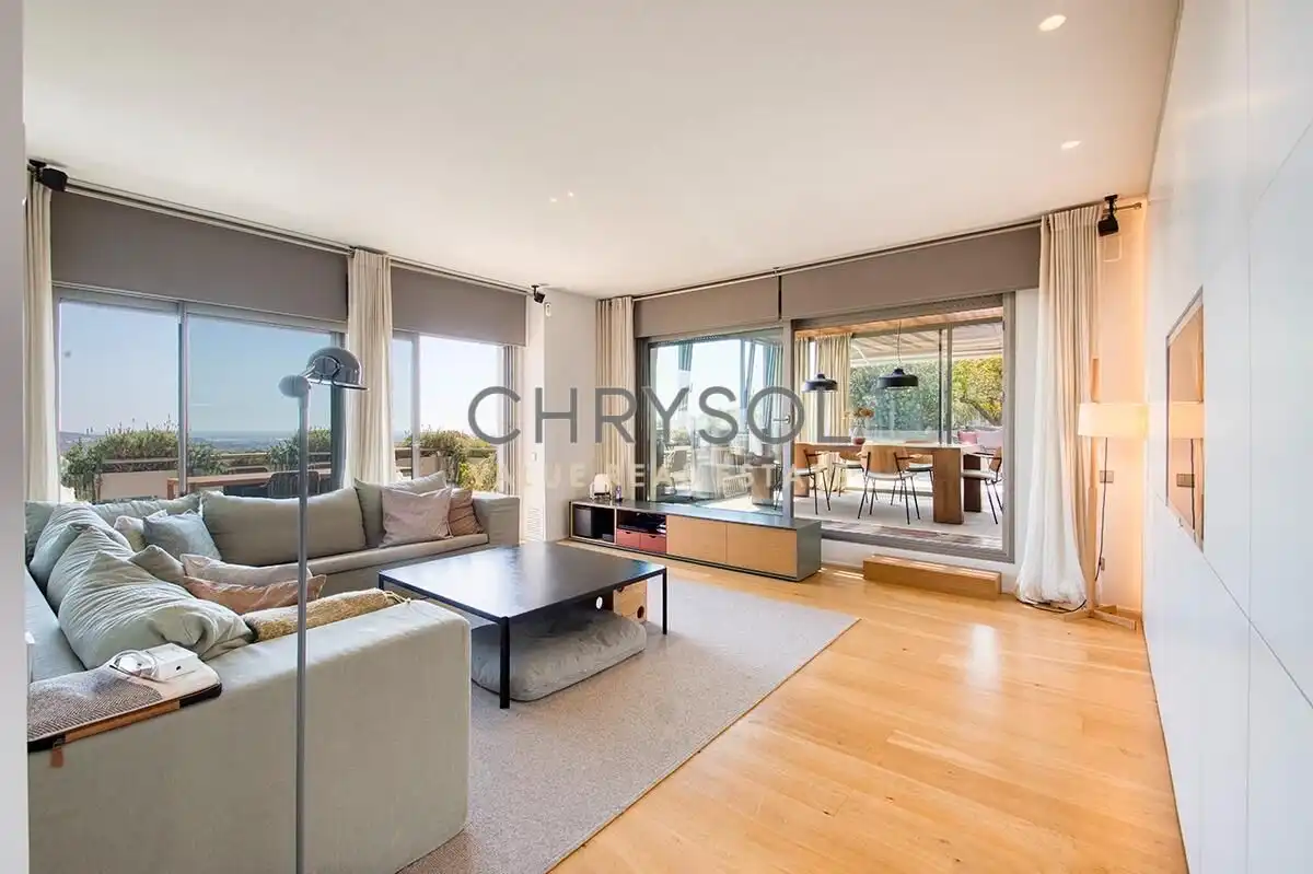 Sala d'estar de Àtic en venda en Barcelona amb Aire condicionat, Parquet i Terrassa