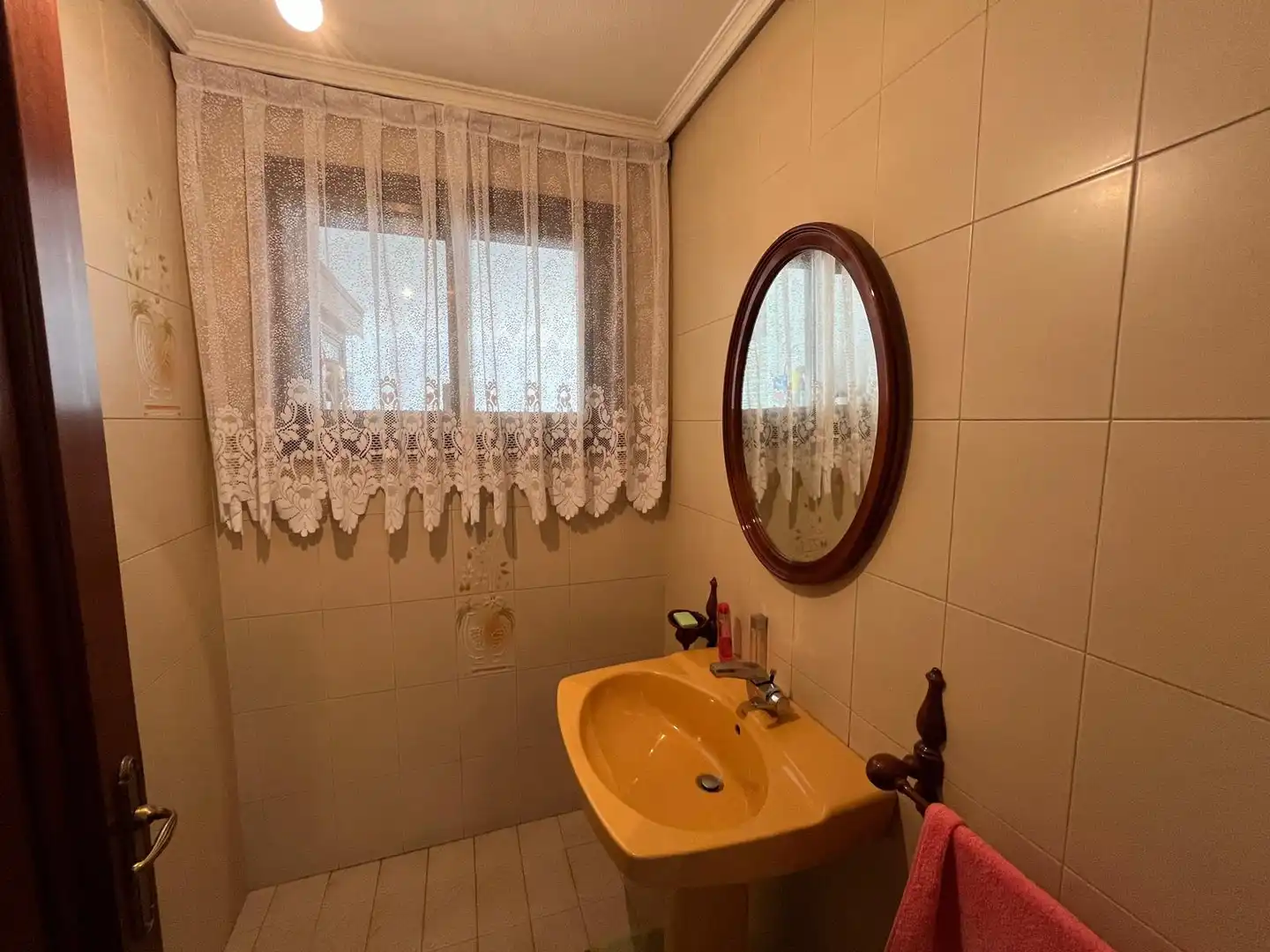 Bany de Casa o xalet en venda en Vigo  amb Calefacció, Jardí privat i Parquet