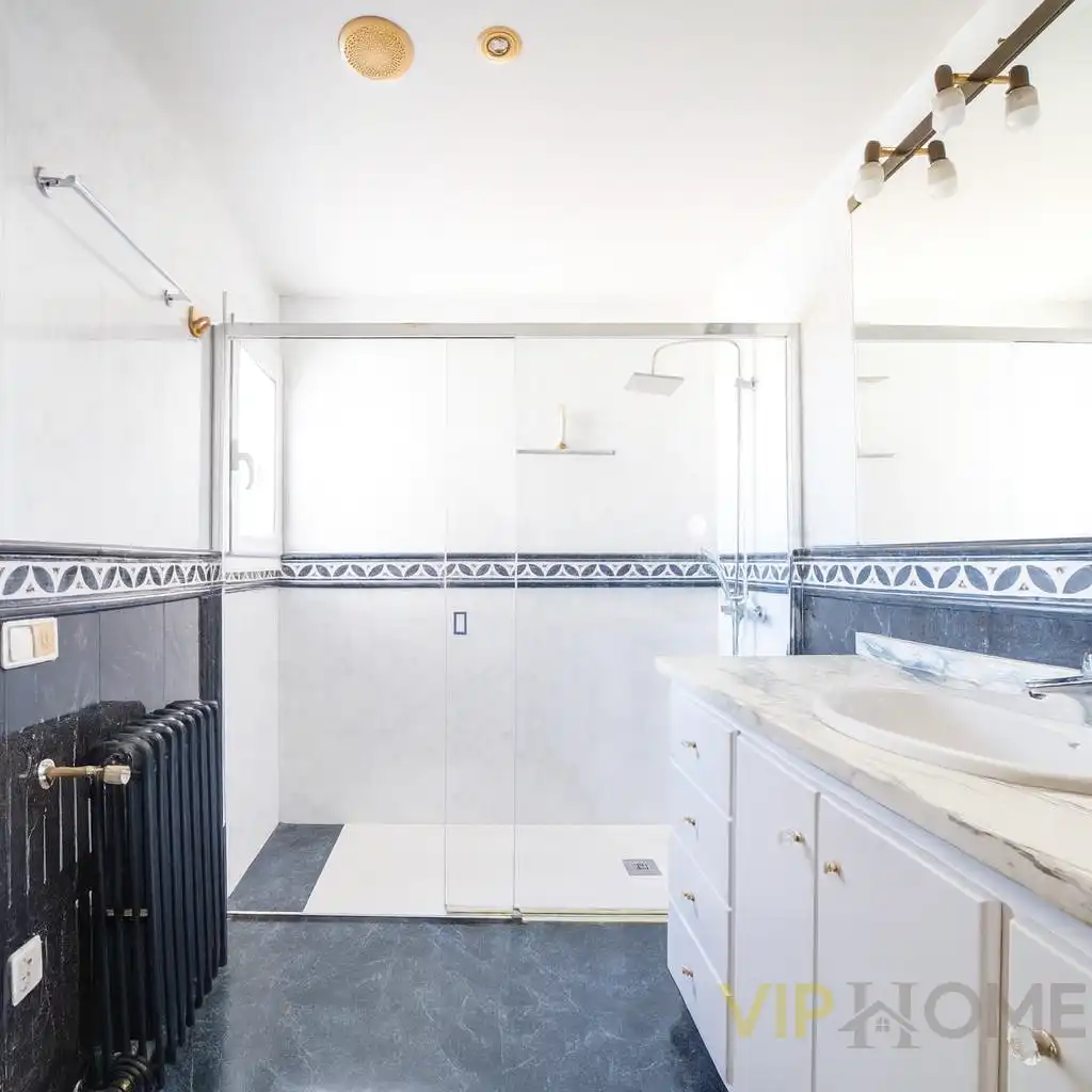 Bathroom of Houses for sale in Castell d'Aro, Platja d'Aro i s'Agaró  with Air Conditioner, Heating and Terrace