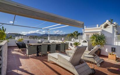 Terrassa de Casa adosada en venda en Marbella amb Aire condicionat, Terrassa i Piscina