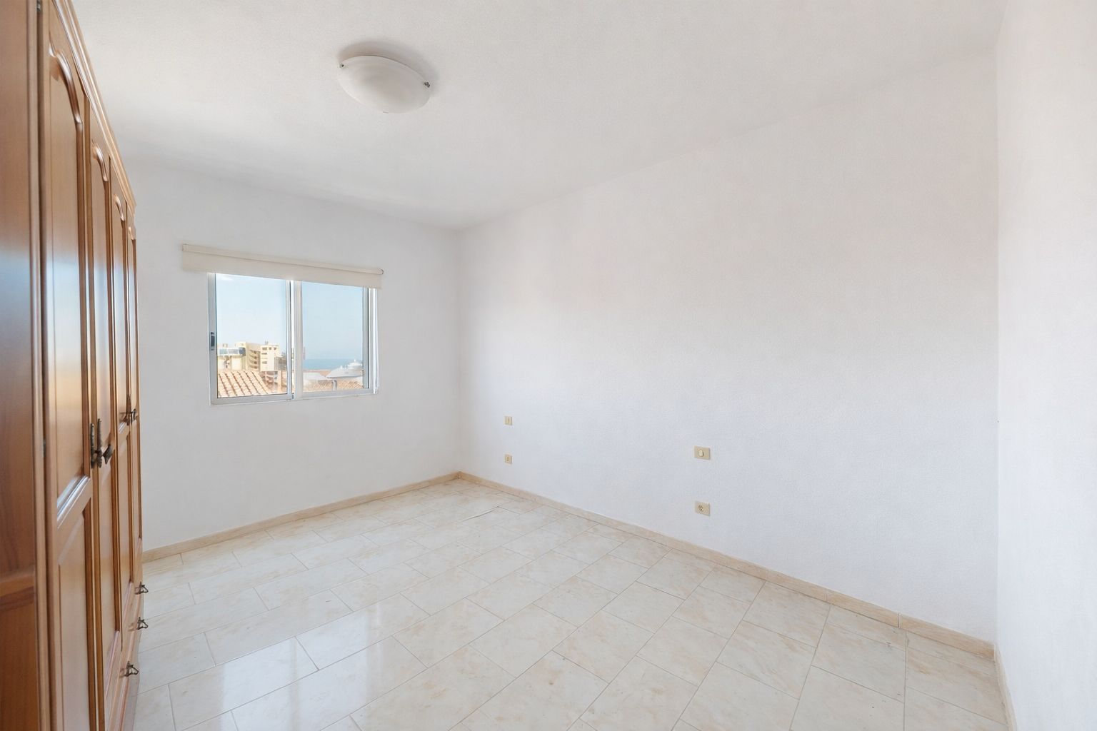 Bedroom of Flat for sale in Arona