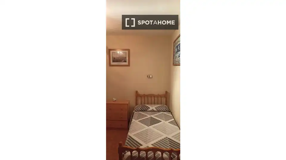 Dormitori de Apartament per a compartir en Zarautz amb Aire condicionat, Calefacció i Terrassa