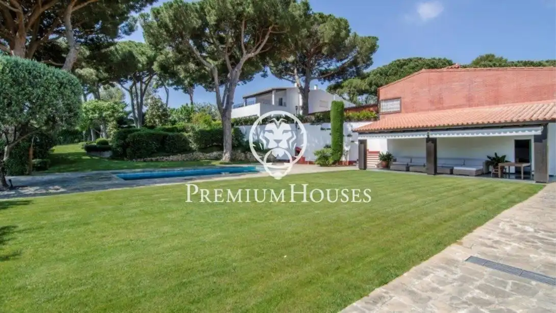 Haus mit Pool zum Verkauf in Canafort - El Puntó