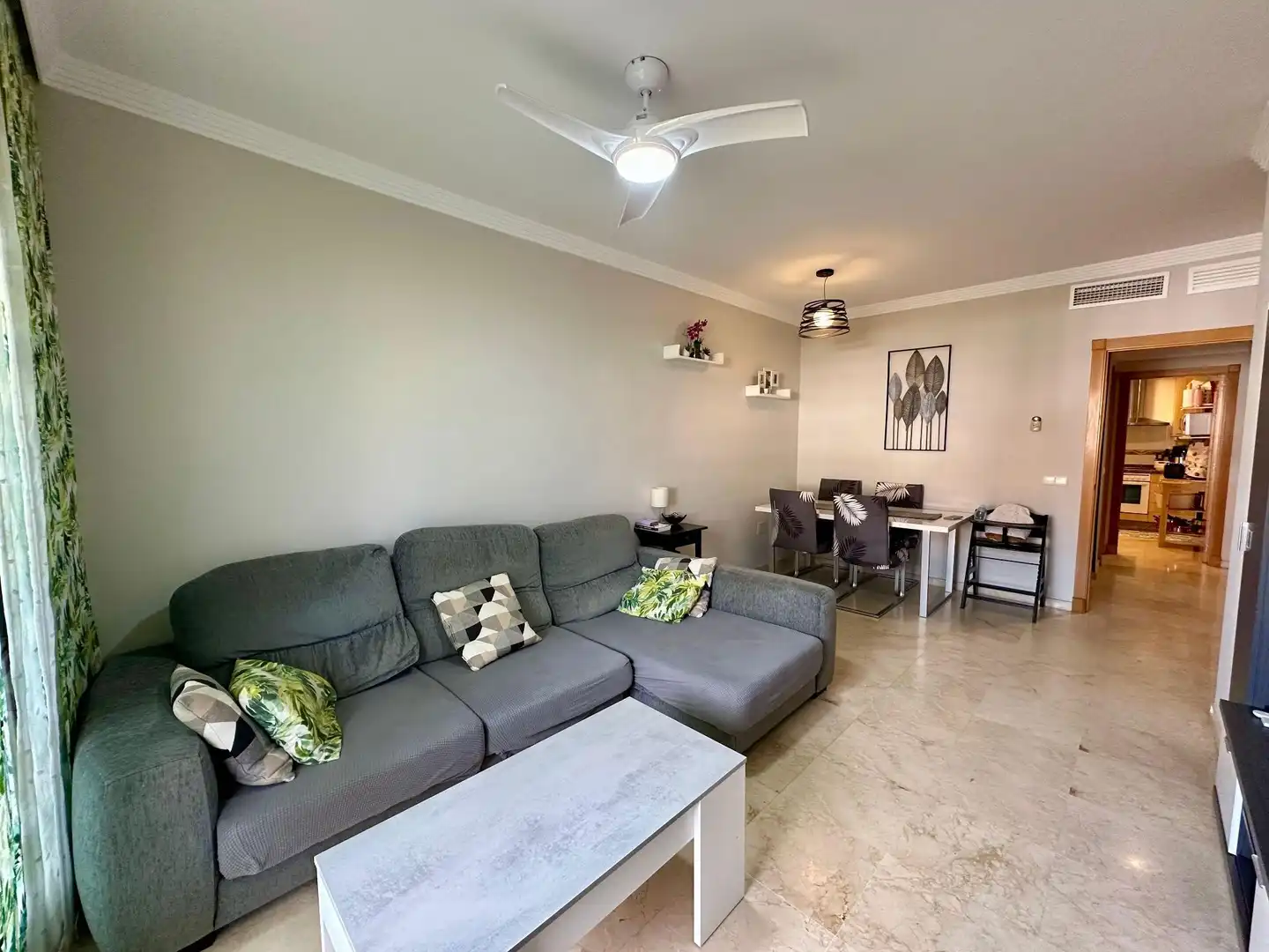 Wohnzimmer von Wohnungen zum Verkauf in Benalmádena mit Klimaanlage, Heizung und Terrasse