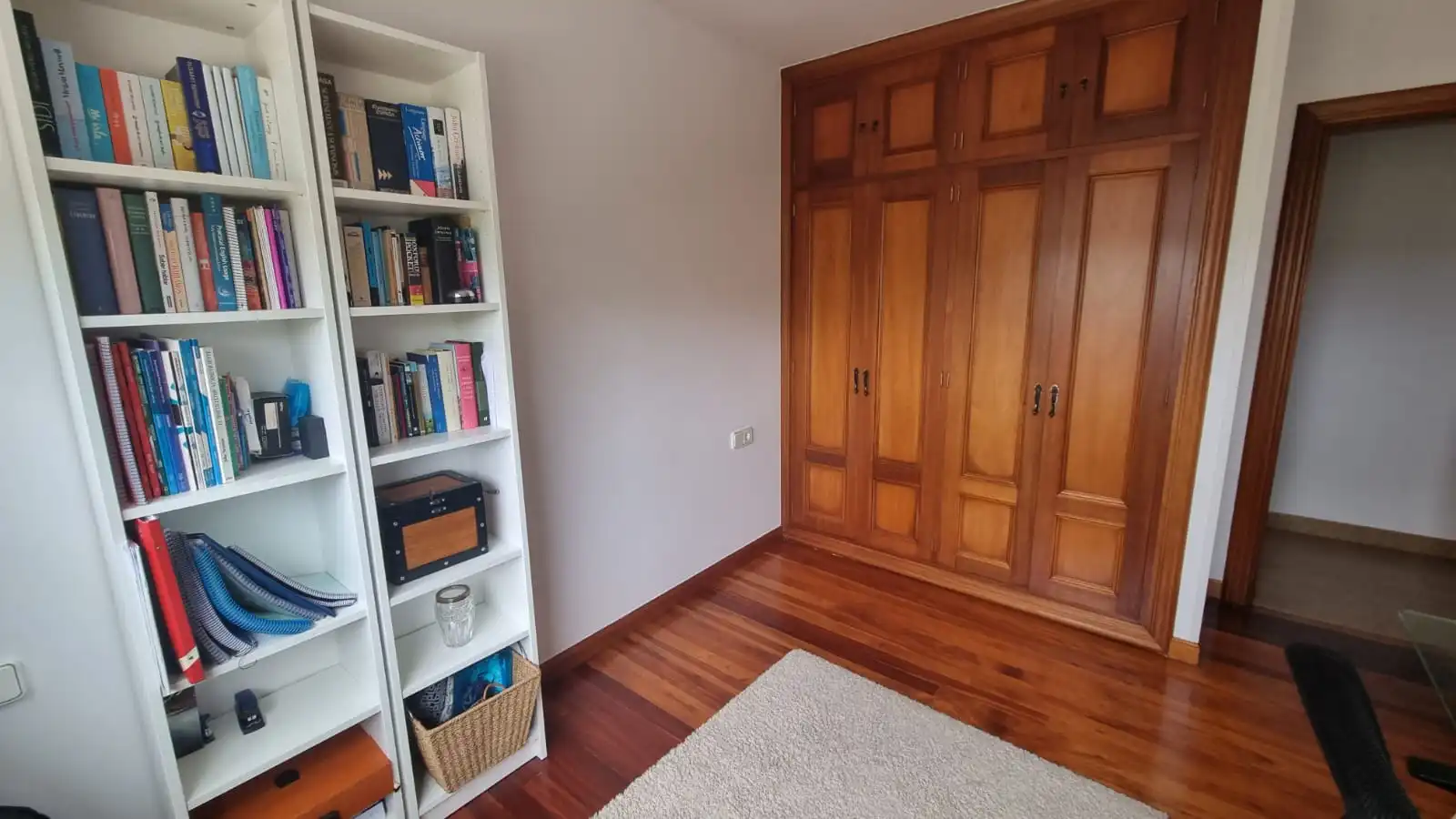 Dormitori de Casa o xalet en venda en Miengo amb Calefacció, Jardí privat i Moblat