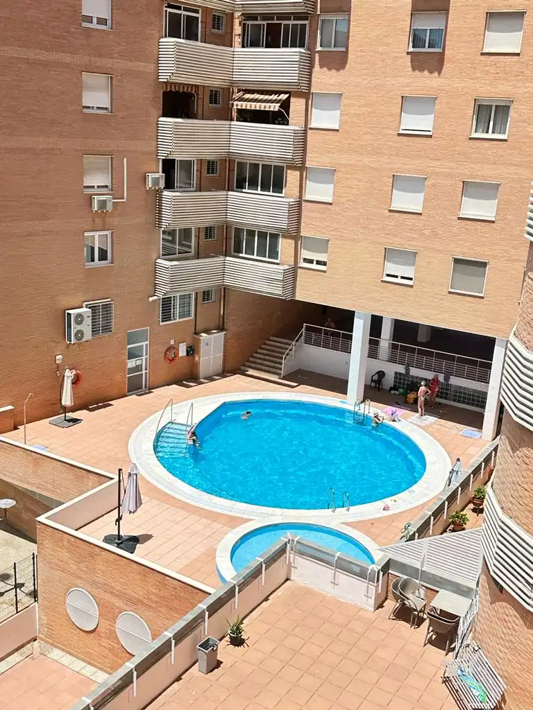Swimming pool of Flat for share in Granada  with Furnished