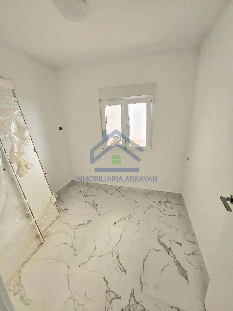 Dormitori de Casa o xalet en venda en La Zubia amb Aire condicionat