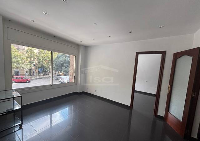 Local comercial en Alquiler en Carrer de Sant Antoni Maria Claret en El Camp d'en Grassot i Gràcia Nova