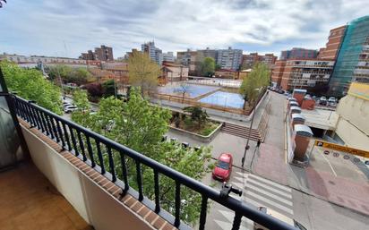 Vista exterior de Pis en venda en Fuenlabrada amb Terrassa i Balcó