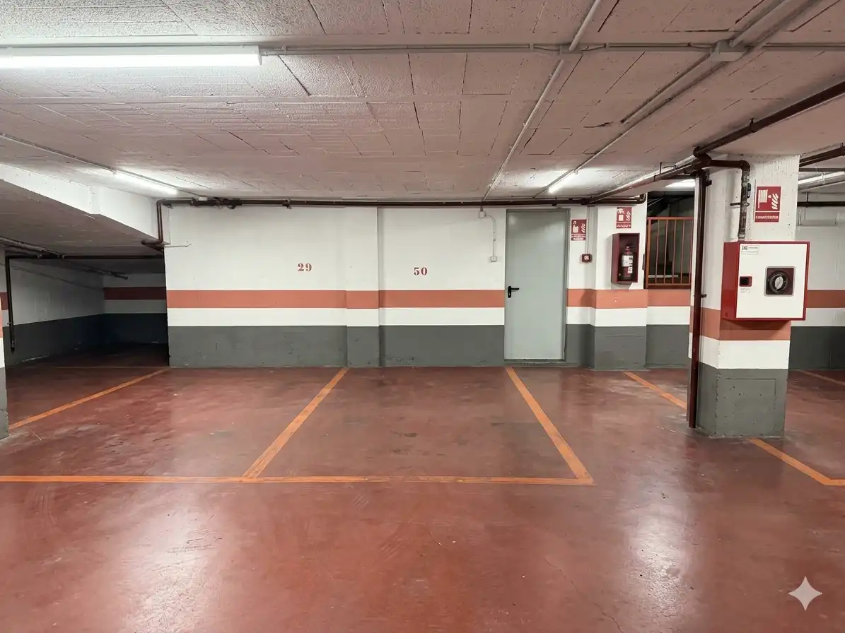 Parking de Piso en venta en Granada con Calefacción