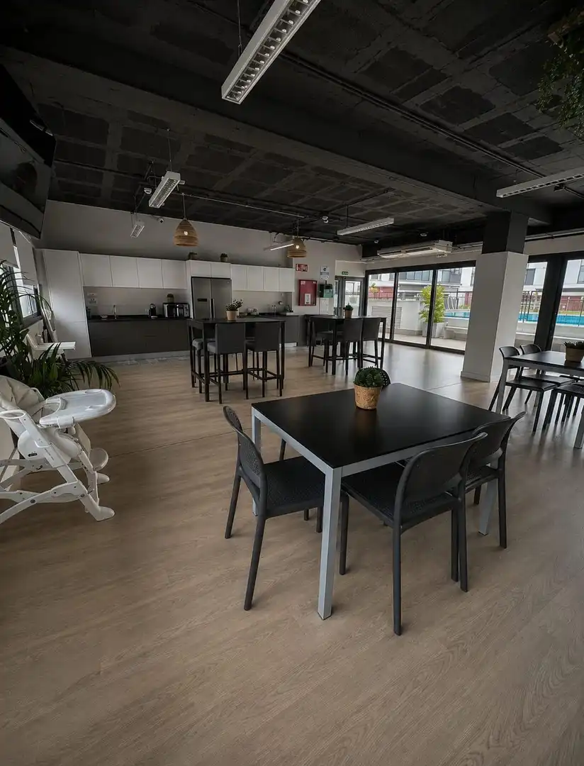Flat for sale in Sevilla  with Air Conditioner, Terrace and Community pool
