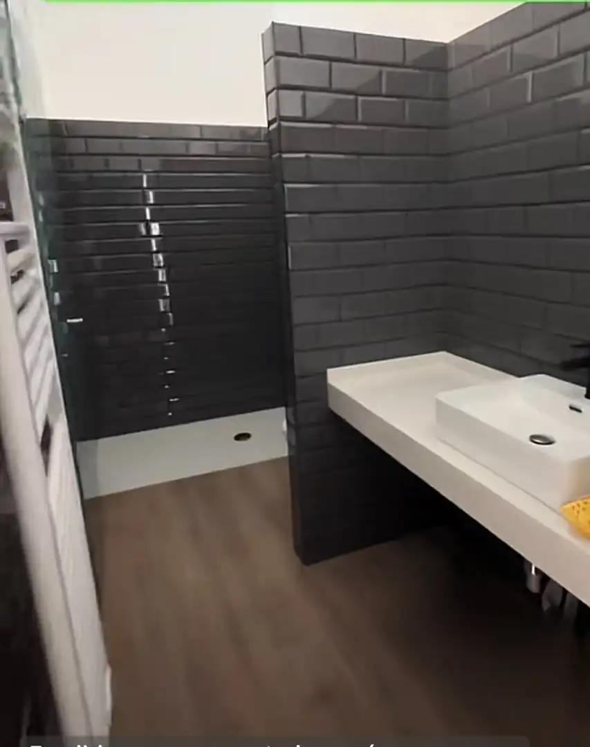 Baño de Piso de alquiler en  Logroño con Aire acondicionado, Calefacción y Lavadora