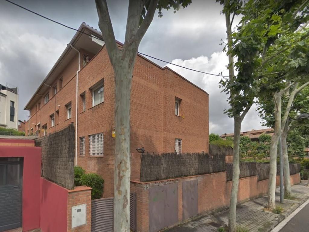Exterior view of Garage for sale in Sant Cugat del Vallès