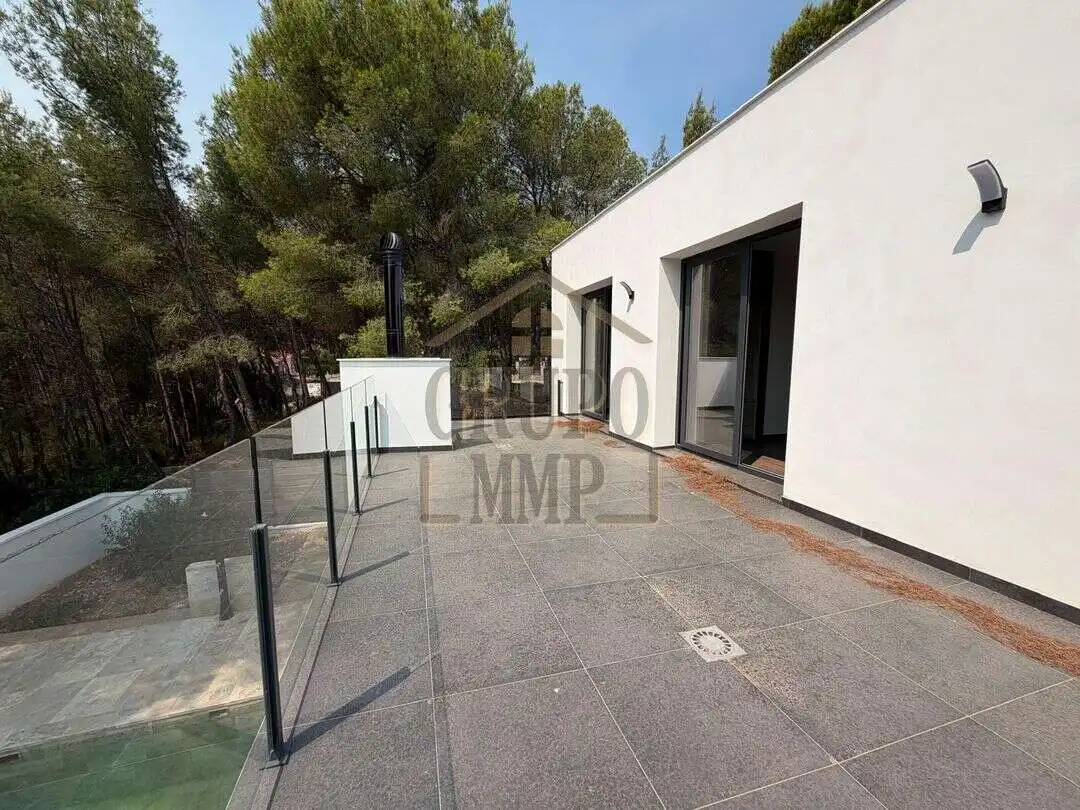 Vista exterior de Casa o xalet en venda en Montornés - Las Palmas - El Refugio