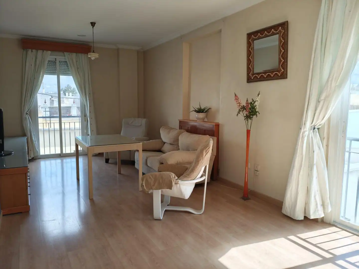 Sala de estar de Piso en venta en Sevilla con Balcón y Jacuzzi